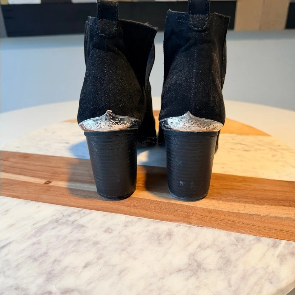 Mossimo Supply Co. Black Ankle Boots with Silver Tips - Picture 5 of 6